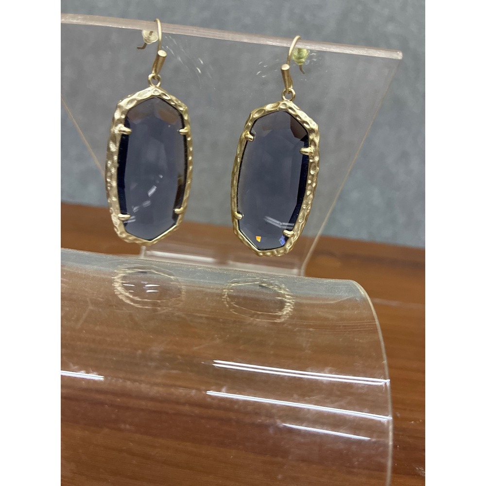 Kendra Scott Danielle Gold Hammered Drop Earrings Faceted Purple Stone